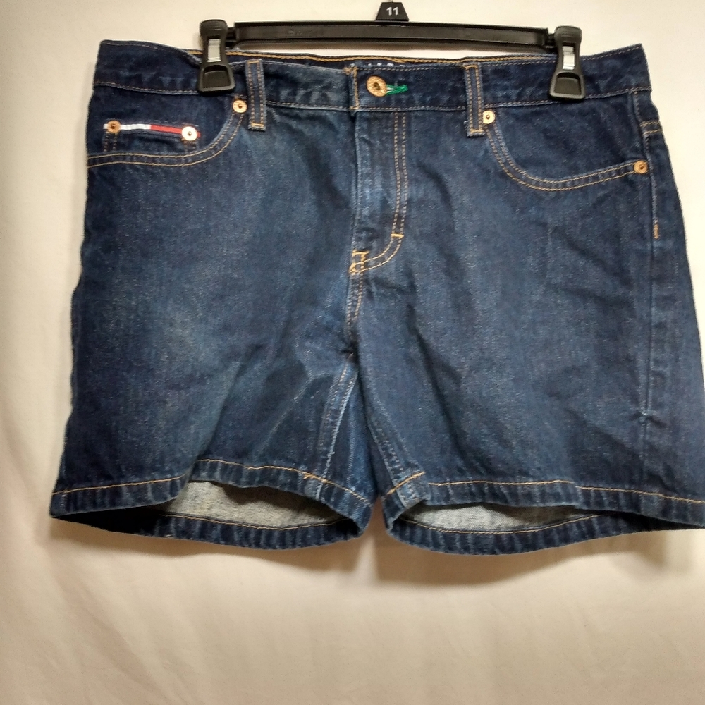 TOMMY HILFIGER SHORTS SIZE 11